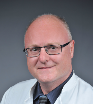 Portraitbild von Prof. Dr. Dr. Matthias Dollinger